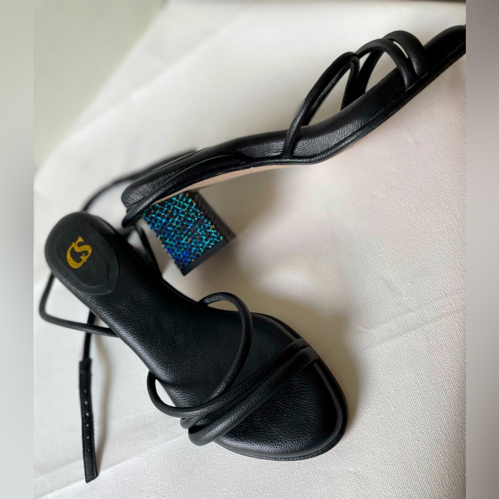 Holographic Block Heels
